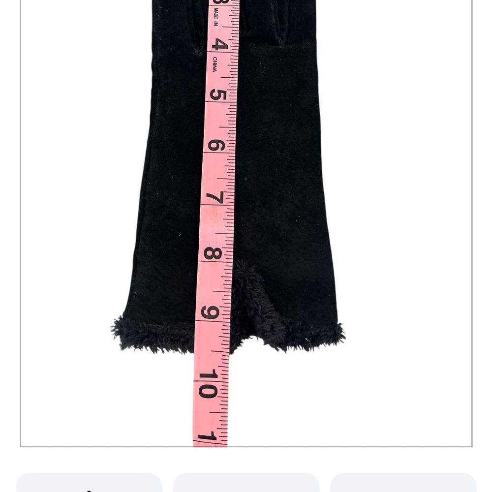 Womens’s Isotoner Medium Black Suede Faux Fur Gloves - Picture 6 of 7